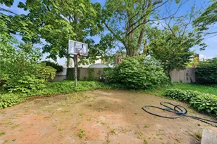 132 Davison Ave, Oceanside, NY 11572 - Photo 27