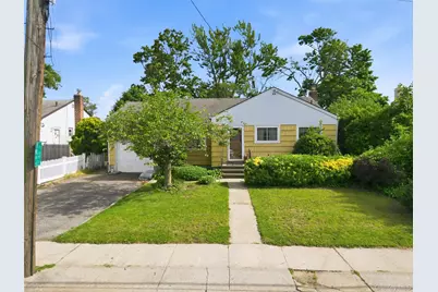 132 Davison Avenue, Oceanside, NY 11572 - Photo 25
