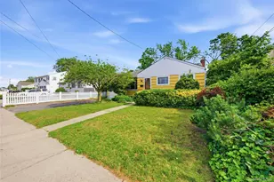 132 Davison Ave, Oceanside, NY 11572 - Photo 31
