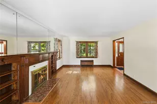 621 Oxford St, Westbury, NY 11590 - Photo 5