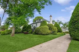 621 Oxford St, Westbury, NY 11590 - Photo 35