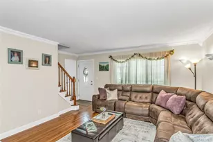 178 Guildford Ct, West Hempstead, NY 11552 - Photo 3