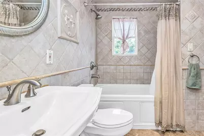 178 Guildford Court, West Hempstead, NY 11552 - Photo 11