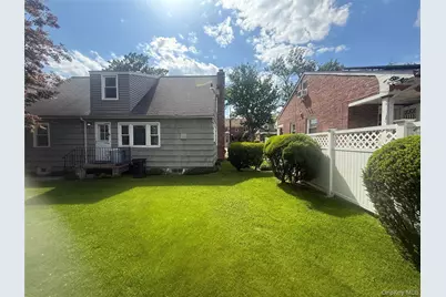 2725 165th Street, Flushing, NY 11358 - Photo 29