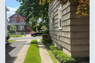 2725 165th Street, Flushing, NY 11358 - Photo 27