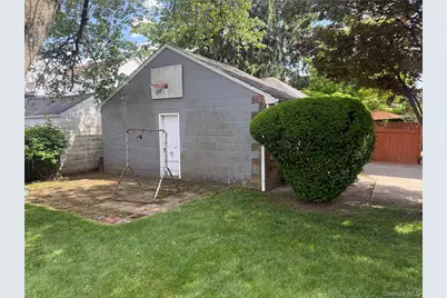 2725 165th Street, Flushing, NY 11358 - Photo 31