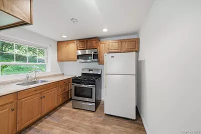 42 Revolutionary Road, Ossining, NY 10562 - Photo 9