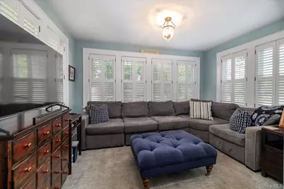 1 Schuyler Avenue, Rockville Centre, NY 11570 - Photo 17