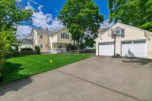 1 Schuyler Ave, Rockville Centre, NY 11570 - Photo 5