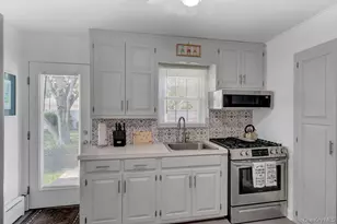 5 Newell Rd, Merrick, NY 11566 - Photo 7