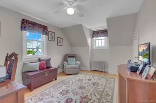 5 Newell Rd, Merrick, NY 11566 - Photo 13