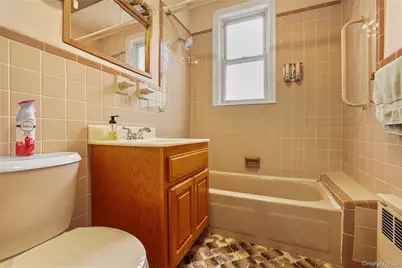 1393 Kearney Avenue, Bronx, NY 10465 - Photo 9