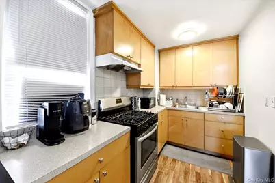 9 Hyatt Avenue, Yonkers, NY 10704 - Photo 9