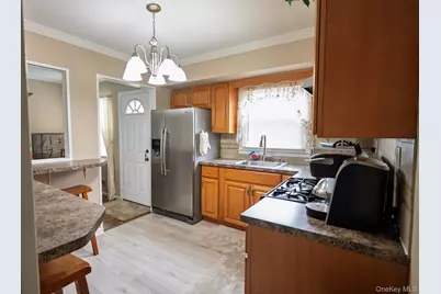 130 Boylston Street, Hempstead, NY 11550 - Photo 17
