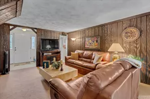 19 Cottage Ct, Huntington Station, NY 11746 - Photo 11
