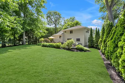 19 Cottage Court, Huntington Station, NY 11746 - Photo 23