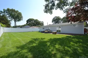 77 South Bicycle Path, Selden, NY 11784 - Photo 25