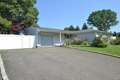 77 S Bicycle Path, Selden, NY 11784 - Photo 5