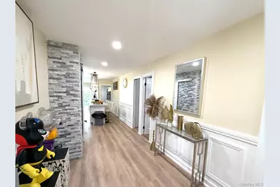 29 Cambridge, Valley Stream, NY 11581 - Photo 5