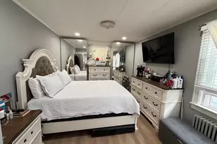 29 Cambridge, Valley Stream, NY 11581 - Photo 11