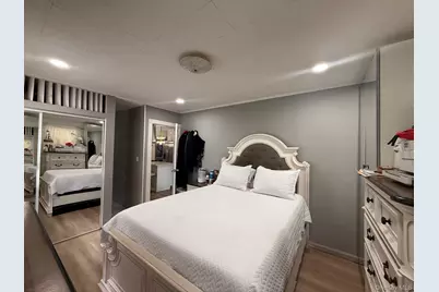 29 Cambridge, Valley Stream, NY 11581 - Photo 13