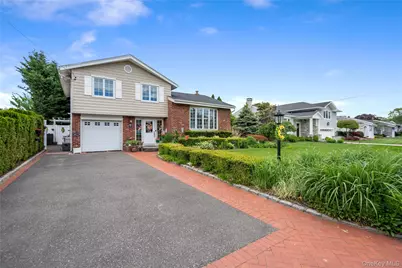 39 Brewster Road W, Massapequa, NY 11758 - Photo 3