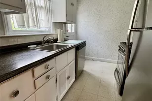 22 Bayview Ct, Manhasset, NY 11030 - Photo 11