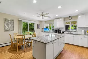 100 Hewlett Neck Rd, Hewlett, NY 11598 - Photo 13