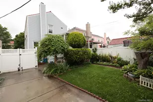 46-35 190th St, Flushing, NY 11358 - Photo 17