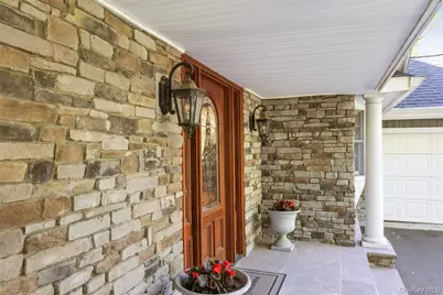 5 Blossom Street, Dix Hills, NY 11746 - Photo 7