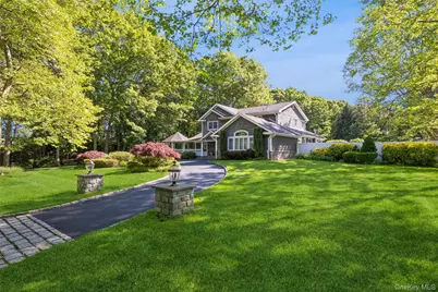 5 Blossom Street, Dix Hills, NY 11746 - Photo 3