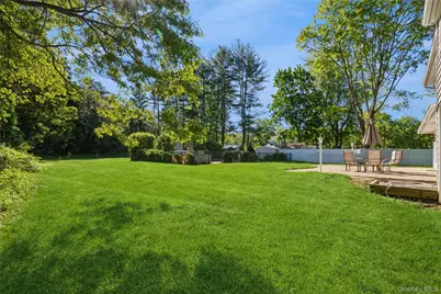 5 Blossom Street, Dix Hills, NY 11746 - Photo 35