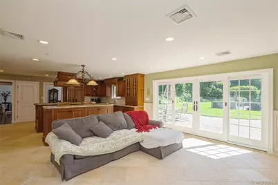 5 Blossom Street, Dix Hills, NY 11746 - Photo 19