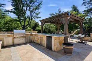 199 Cold Spring Rd, Syosset, NY 11791 - Photo 33
