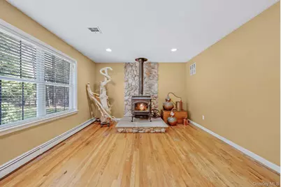 41 N Cozine Road, Manorville, NY 11949 - Photo 21