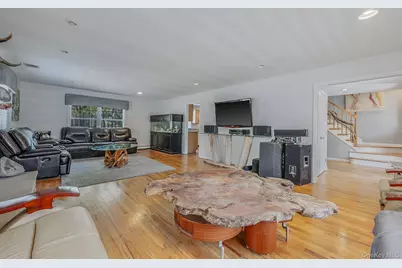 41 N Cozine Road, Manorville, NY 11949 - Photo 15