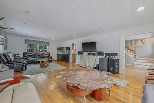 41 N Cozine Rd, Manorville, NY 11949 - Photo 15