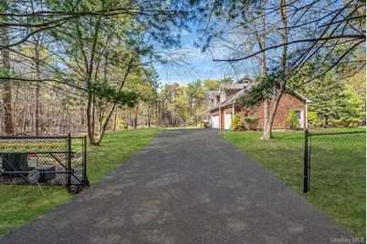 41 N Cozine Road, Manorville, NY 11949 - Photo 7