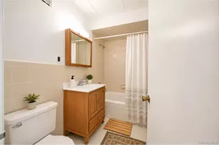 62-36 59th Dr, Maspeth, NY 11378 - Photo 9