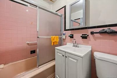 9522 112th Street, Richmond Hill, NY 11419 - Photo 19