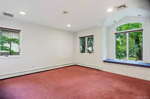 565 Mohawk Rd, West Hempstead, NY 11552 - Photo 23