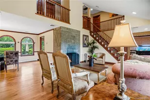 565 Mohawk Rd, West Hempstead, NY 11552 - Photo 9