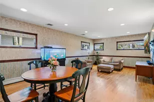 565 Mohawk Rd, West Hempstead, NY 11552 - Photo 23