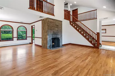565 Mohawk Road, West Hempstead, NY 11552 - Photo 9