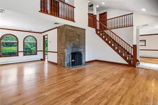 565 Mohawk Rd, West Hempstead, NY 11552 - Photo 9
