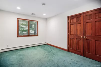 565 Mohawk Road, West Hempstead, NY 11552 - Photo 25
