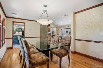 565 Mohawk Road, West Hempstead, NY 11552 - Photo 13