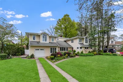 565 Mohawk Road, West Hempstead, NY 11552 - Photo 3