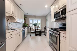 3683 Illona Ln, Oceanside, NY 11572 - Photo 7