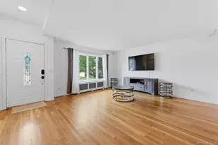 11 Lourae Dr, Massapequa Park, NY 11762 - Photo 9